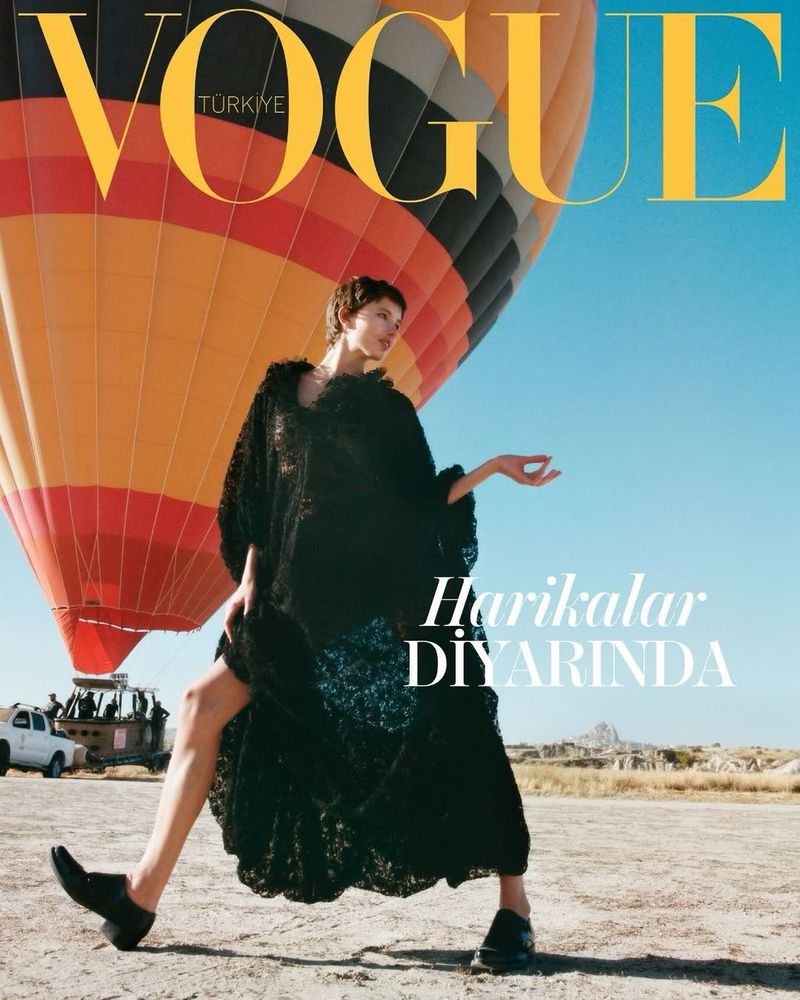 女性情報誌 Vogue Turkey Magazine May 2022 女性情報誌 Vogue Turkey Magazine May 2022 女性情報誌 Vogue