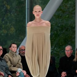 Alaïa Winter/Spring 26 Show (Shows)