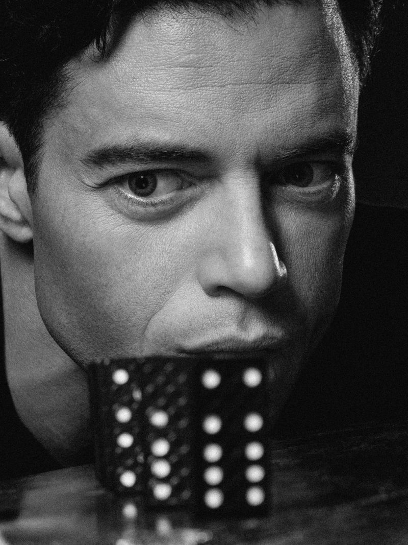 Stampa Fotografica Firmata Rami Malek - 30x20 Cm (A4) - Foto Lucida Professionale Con Autografo Digitale, Ideale Per Cornice