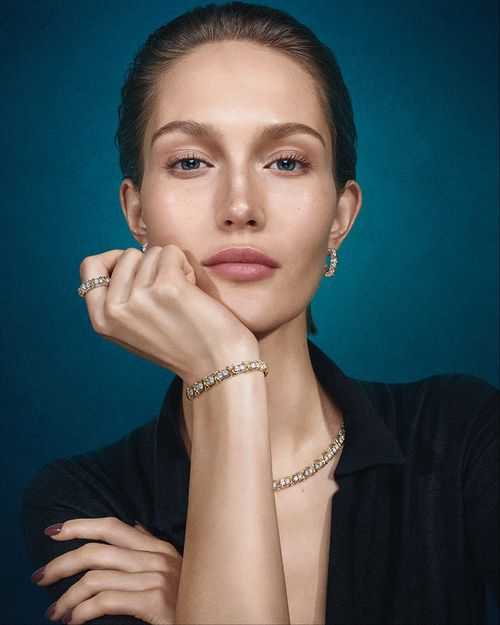 Vika Evseeva - The Sixteen Stone Collection