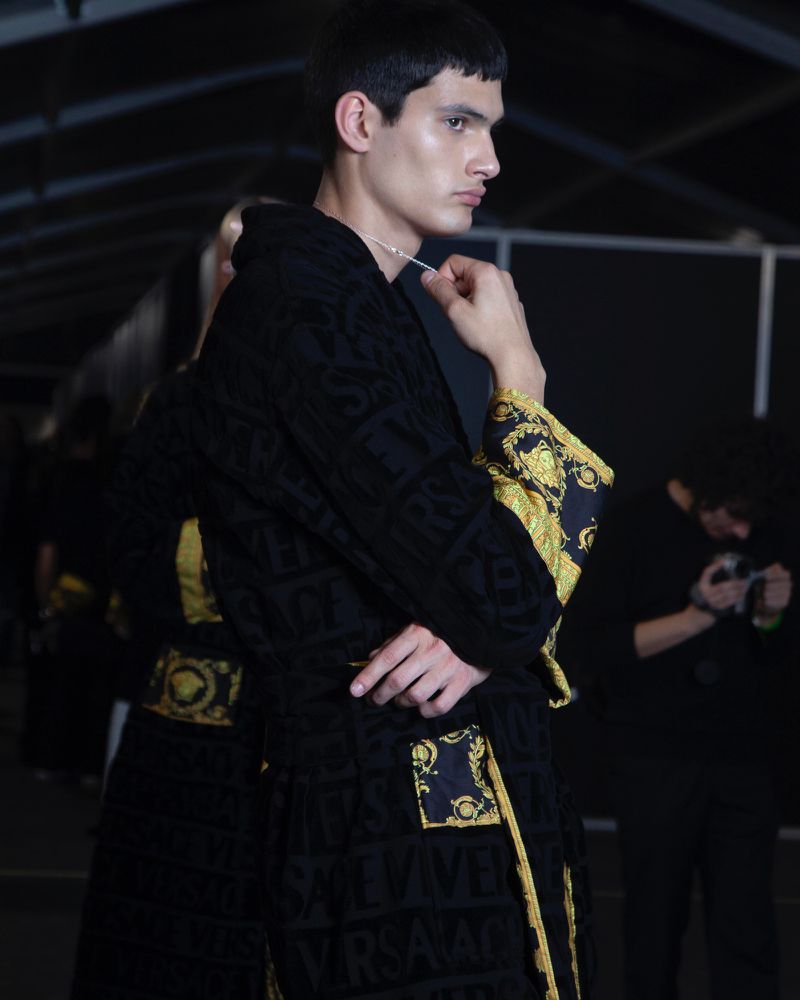 VERSACE FALL/WINTER 2025 - Backstage Show (Versace)