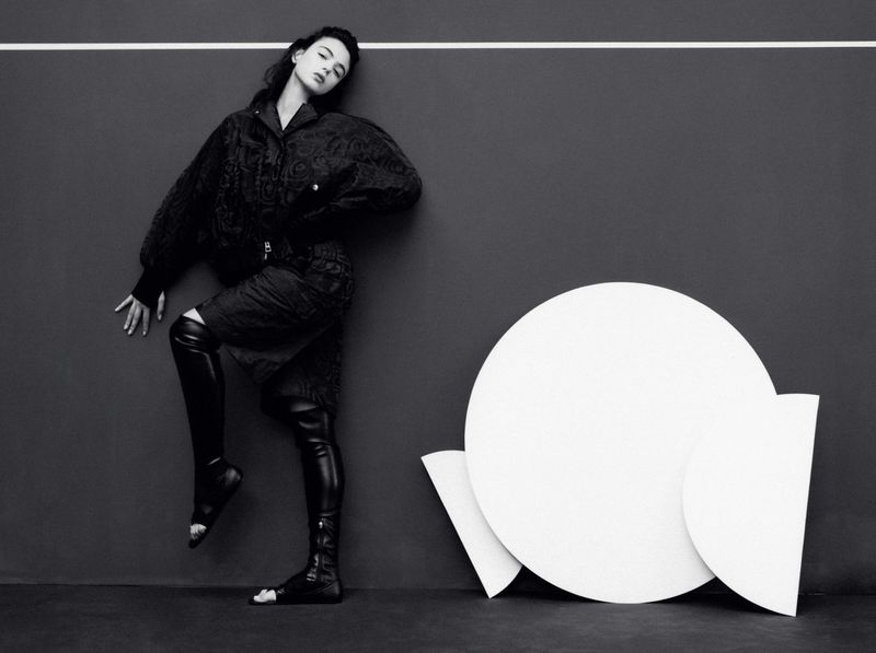 Designeri Deva Deva Cassel (Re-Edition Magazine)