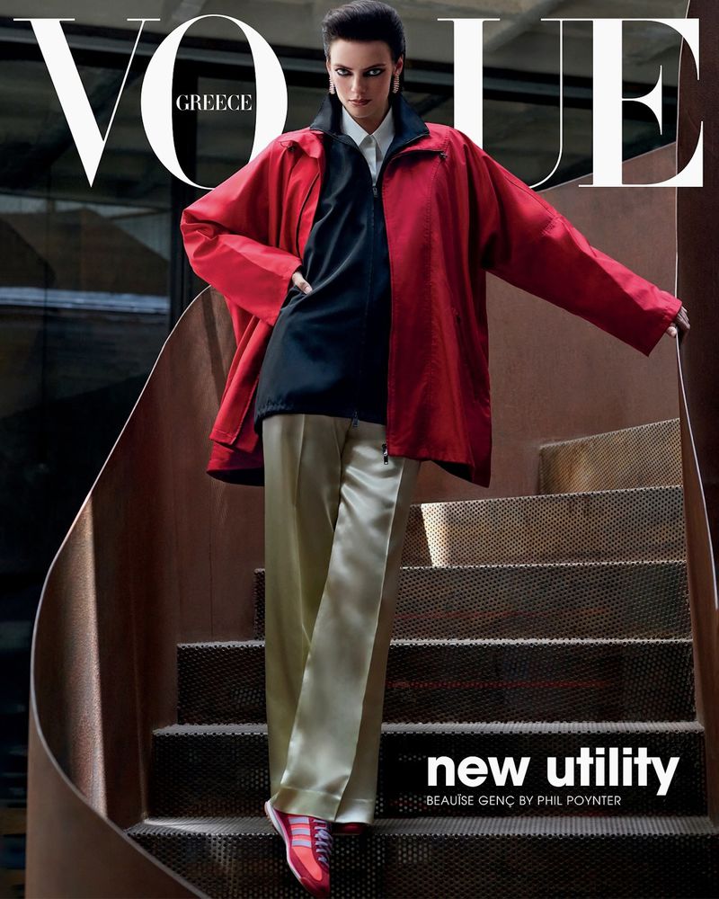 女性情報誌 Vogue Greece Magazine October 2021 Vogue Greece July 2022 Cover Story Editorial