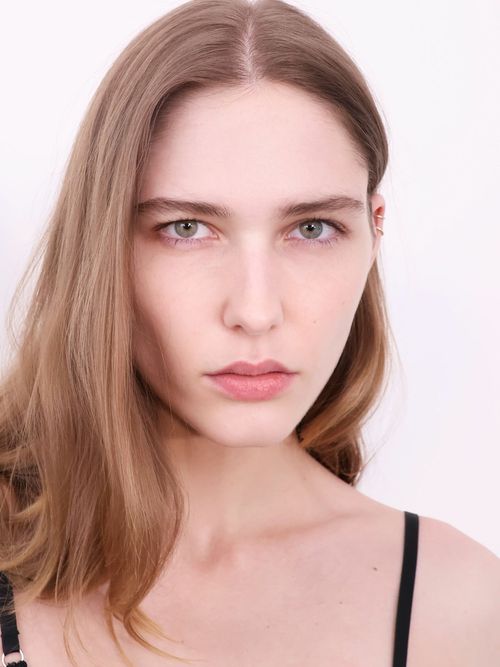 Mia Brown Model Profile Photos & latest news