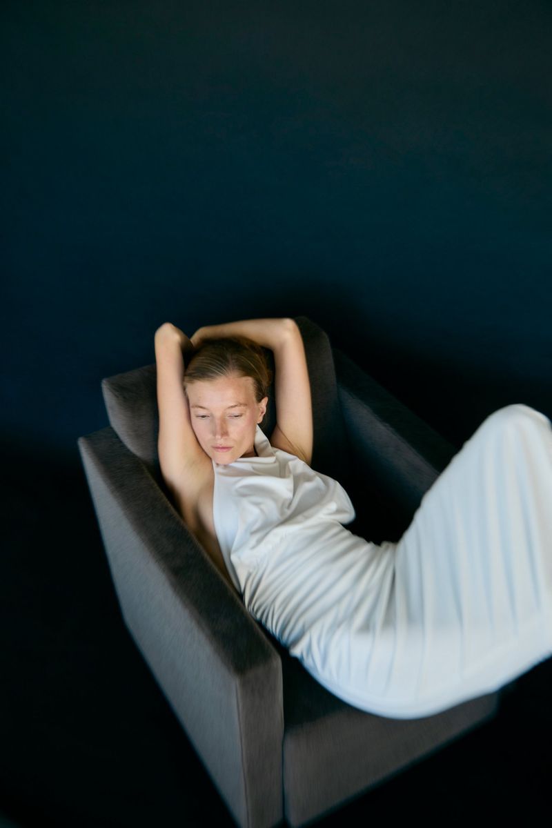 Lou Scheinfeld Who has seen this woman (Test Shoot)