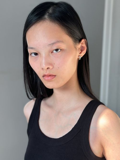 Jiaqi Li - Model Profile - Photos & latest news