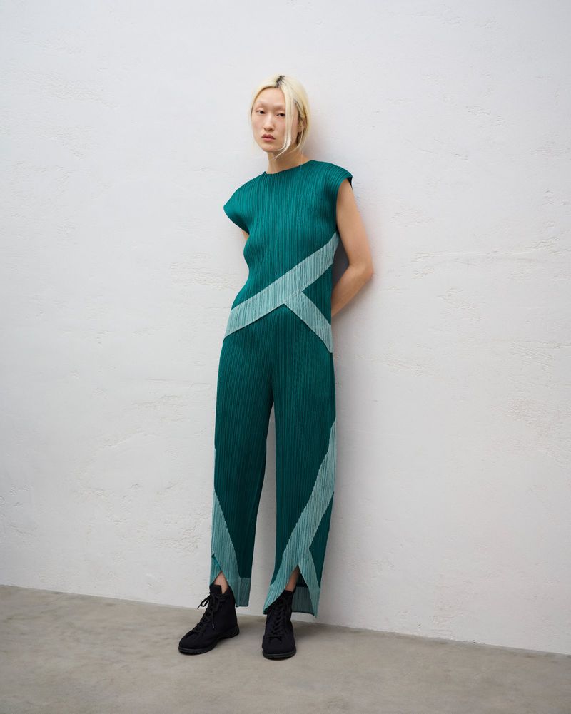 PLEATS PLEASE ISSEY MIYAKE AUTUMN WINTER 2026 (Issey Miyake)