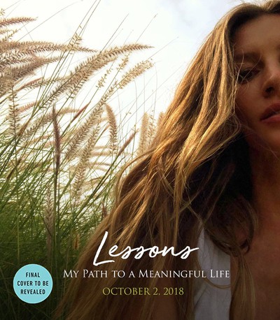 Naomi is CFDA's Fashion Icon, Gisele Bündchen Wrote a Memoir and More of the News You Missed