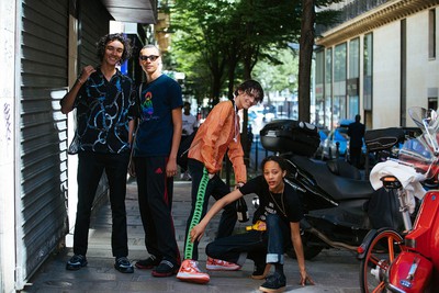 See what the models are wearing off-duty during men’s week in Paris! Pt.2