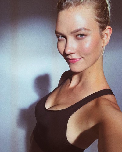 Karlie Kloss engaged, NYFW preliminary schedule, #LOVEME20 model search and more news from this week