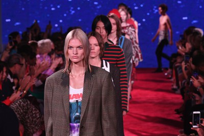 These New Faces Got Swimming Lessons at Calvin Klein's Theatrical Show
