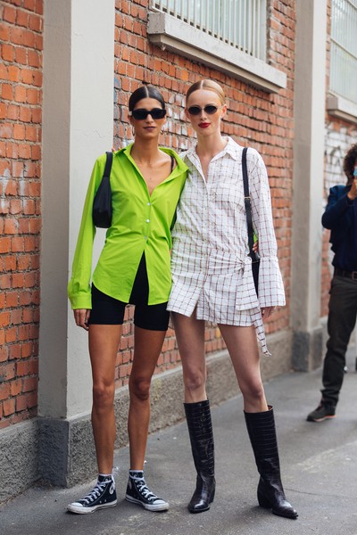 See what the models are wearing off-duty during MFW S/S 22! Day 1