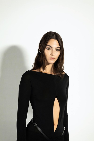 Courrèges Cracks Through the Archival Noise with Futuristic Modernity