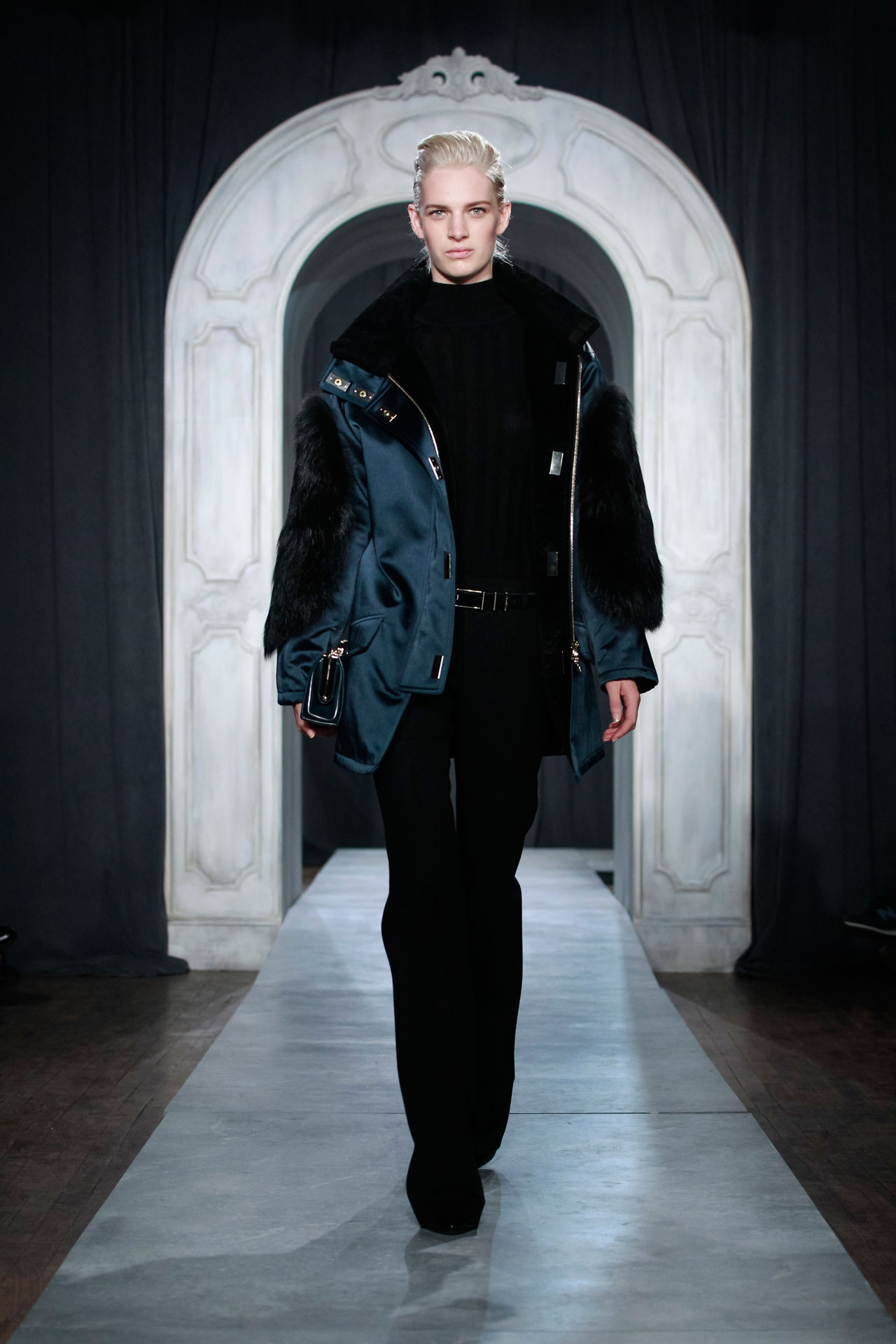09_Jason-Wu_FW14_Look-#25