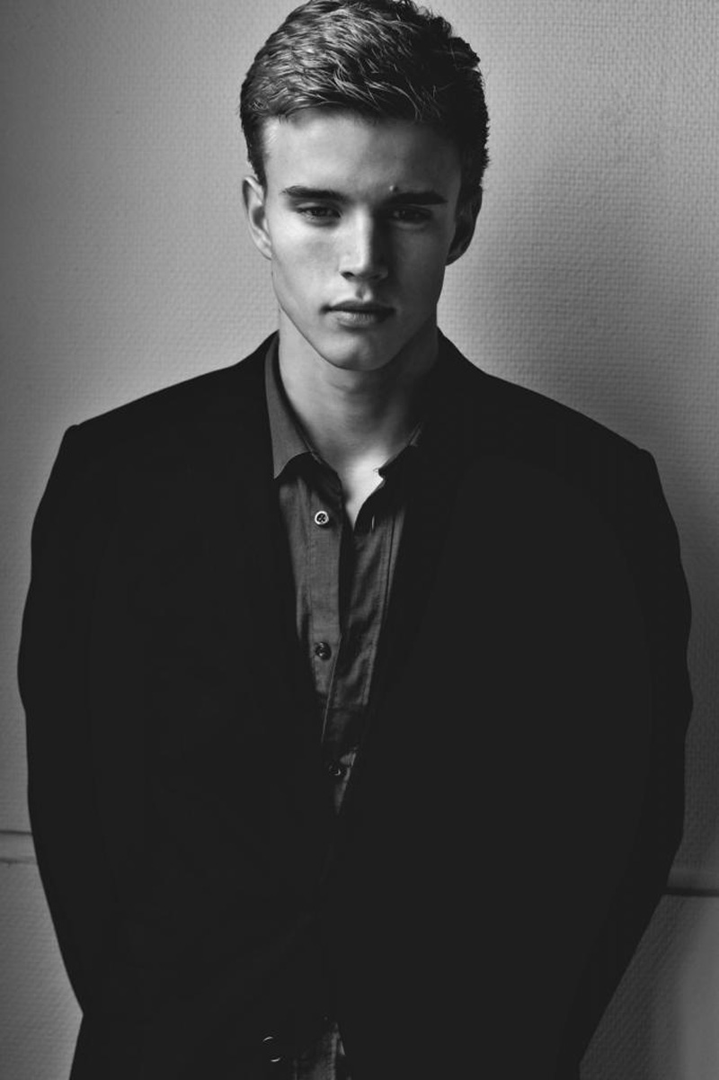 Peter models. Peter models