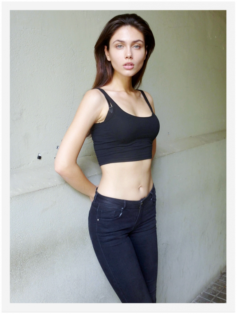 vika bronova