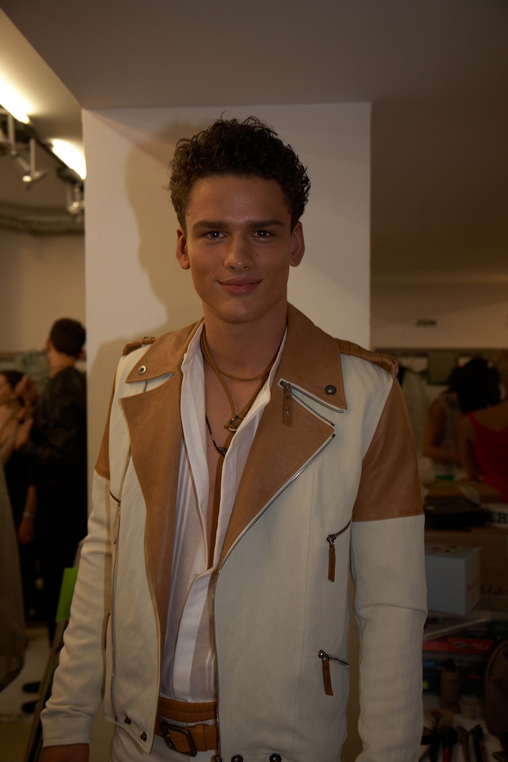 Viva Versace! – Of The Minute