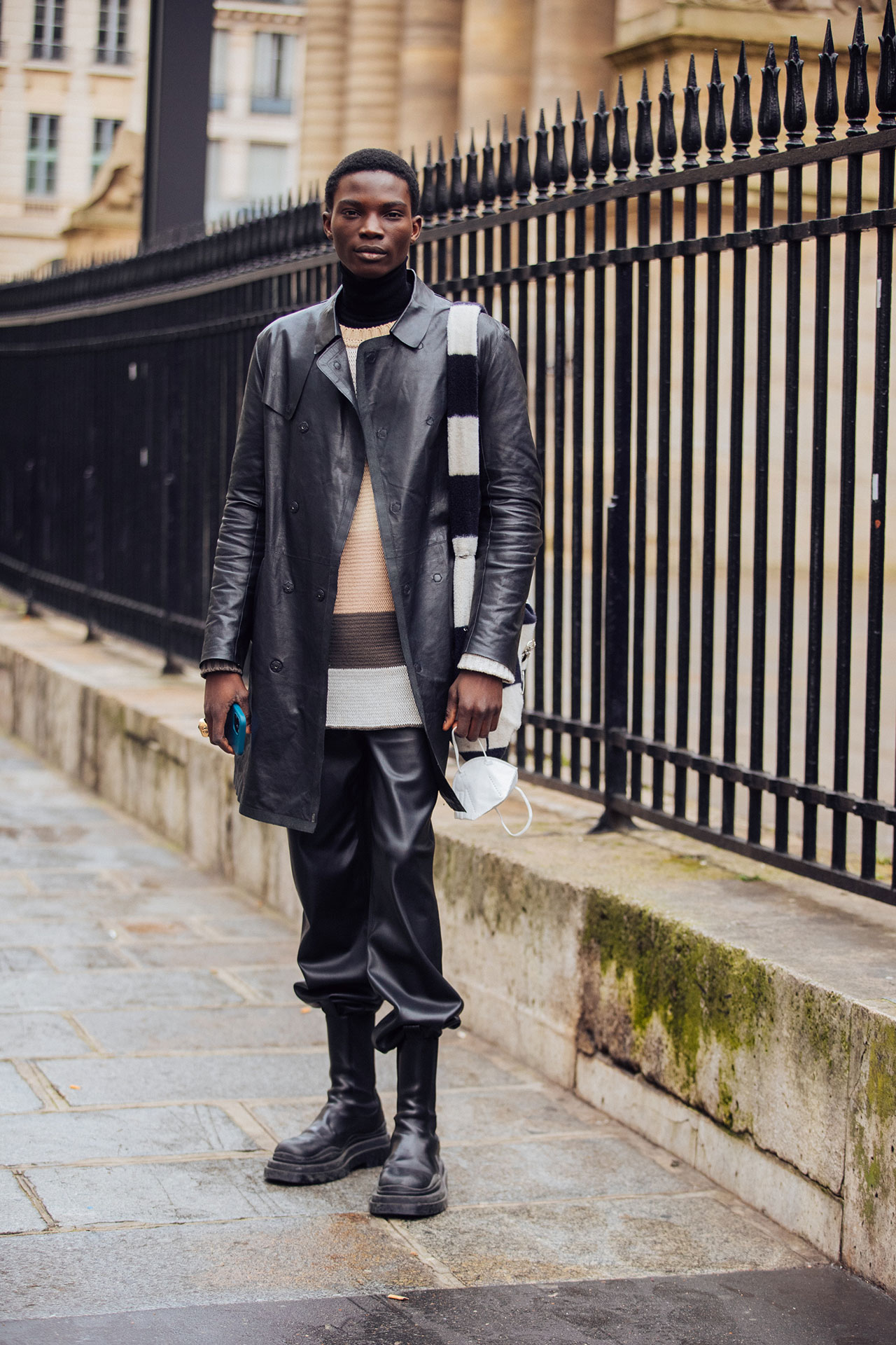 See What the Models are wearing off-duty during PFW Menswear F/W 22 ...